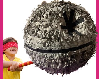 PIÑATA 3D. MARTWY KSIĘŻYC. Odporna na uderzenia dla dodatkowej zabawy. Wybierz kolory i detale. 10"x10"x10"