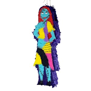 Sally Piñata 27” – Nightmare Before Christmas. Schokbestendig, met gepersonaliseerde details. Veilige verzending. Piñata's op maat. afbeelding 5