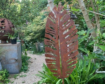 Rust Leaf Sculpture Palm / Banana Leaf