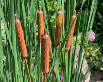 Bulrush Metal Pond Sculpture