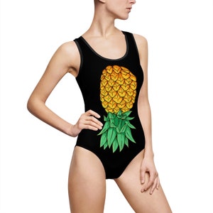 Traje de baño clásico de una pieza para mujer con símbolo de piña gigante invertida, Swinger Nation