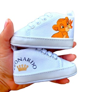 personalized newborn shoes, birth set, new mothers shoes with name, birth gift, lion king, simba, personalized gift, aunt and niece