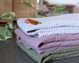 Thin gauze towel- Organic cotton Muslin kitchen towel, Soft crinkle hand towels, Quick drying natural tea towels gift, dish towel with loop.