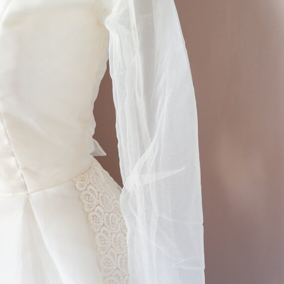 1950s A-line broderie anglaise wedding dress