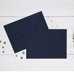 Buste blu navy (acquerello), in diverse misure C5, B6, DL, CD e C6 in carta extra da 160 gr.  Buste di carta, buste da matrimonio, inviti.
