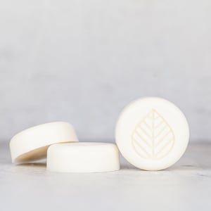 Set of 3 Handcrafted Round Guest Soaps | Sandalwood Rose Scent | Leaf Soap or Bee Soap | Decorative Round Soap