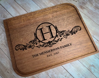 Personalized Walnut Cutting Board Mom Gift, Wedding Gifts, Charcuterie Board, Chopping Board For Housewarming, Anniversary, Engagement gifts