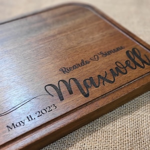 Personalized Wedding Gift Engraved Cutting Board Engagement Gift, Anniversary Gift Housewarming Gift Customized Unique Bridal Shower Gift Bild 1