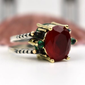 Extraordinary Ring. Reversible ring, Ottoman Style Oval Cut Ruby Emerald  Jade and White Shiny Topaz 2 Band Woman Ring Two in a One Ring