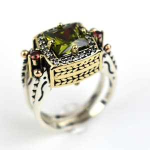 Extraordinary Ring, Two in a One Ring, Reversible TURKISH RING, Style Square Cut Emerald Ruby Jade White Shiny Topaz 2 Band Woman Ring