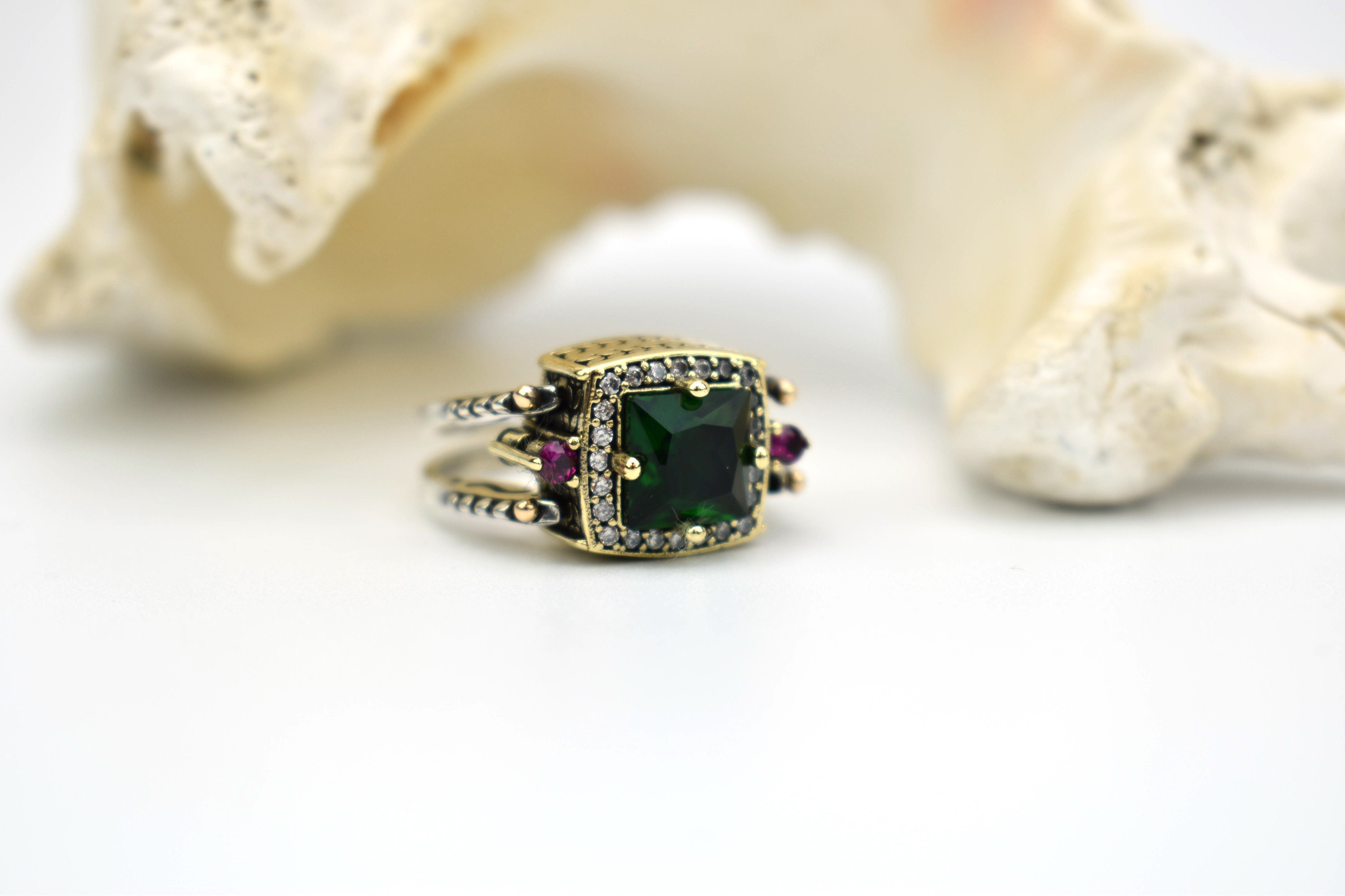 Außergewöhnliche Ring, zwei in einem Ring, reversible türkische RING, Stil Platz geschnitten Smaragd Rubin Jade weiß glänzend Topas 2 Band Frau Ring