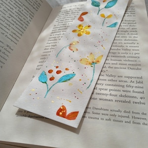 Marque-page peint à la main à l&#39;aquarelle de fleurs sauvages scintillantes et éclatantes