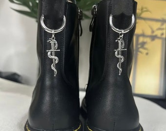 Charm para zapatos con espada de serpiente, para botas, estilo callejero