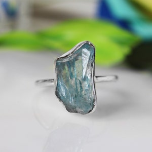 Raw Aquamarine Ring, Gemstone Ring, Raw Stone Ring, Women Ring, 925 Sterling Silver Ring, Natural Aquamarine, Handmade Jewelry, Split Band