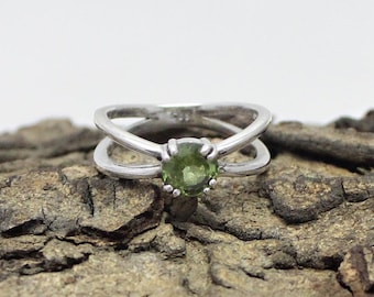 Handmade Peridot Sterling Silver Ring - Split Band Adjustable Design