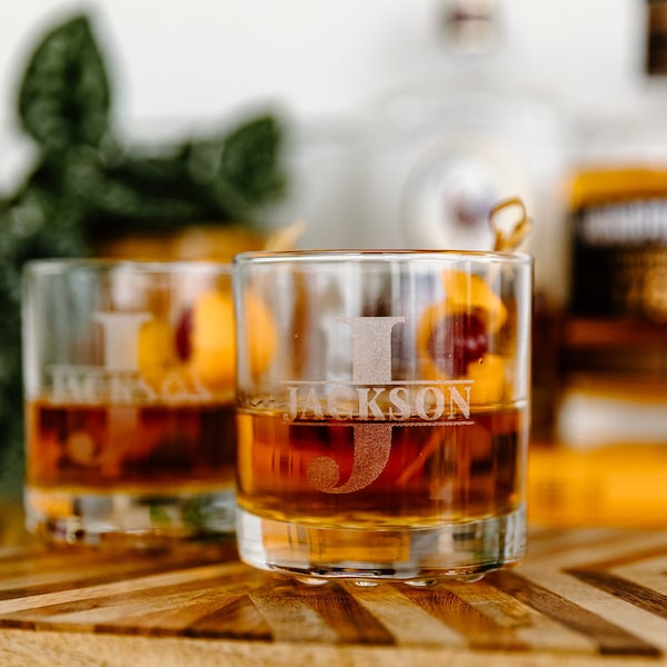 Custom Whiskey Glass gift for him, Boyfriend Gift, Gifts for Dad, Groomsmen Gifts, Groomsmen Proposal, perfect gift for the whiskey lover