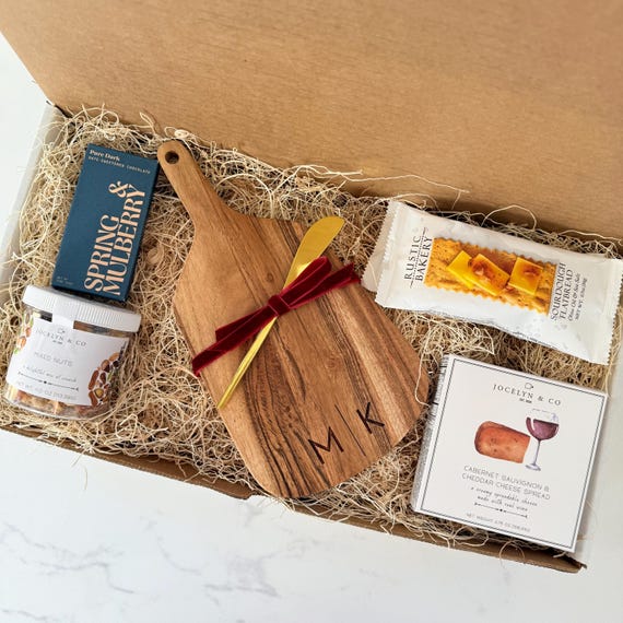 Charcuterie Gift Set : Custom Cheese Board Box