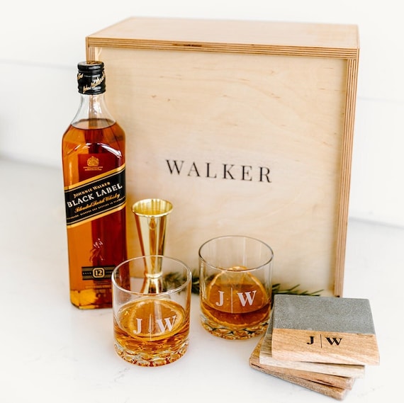 Custom Whiskey Glass Gift for Him - Personalized Gift for Dad, Boyfriend or Groomsmen - Wedding Anniversary Engagement Gift