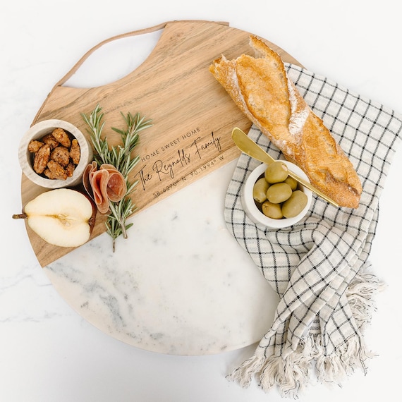 Personalized Charcuterie Board: Round Acacia Wood & Marble Cheese Board