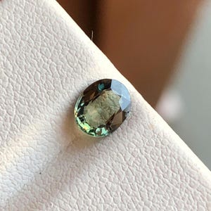 0.83 carats, natural green sapphire, faceted loose sapphire oval, for engagement ring, ceylon unheated sapphire, gift for stone collectors,