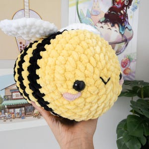 Giant Crochet Bee | Crochet Plushie | Bee Plushie | Crochet Bee | Giant Bee |