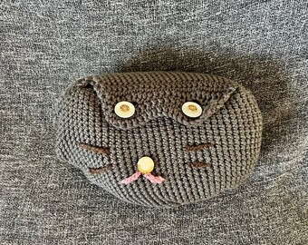 Baby blanket with Amigurumi Cat covered