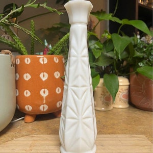 Lovely Vintage Milk Glass Vase