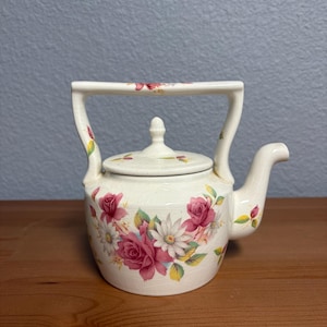 Vintage Arthur Wood Teapot Ceramic England