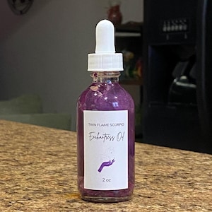 Enchantress Oil – Seduction, Confidence & Feminine Power