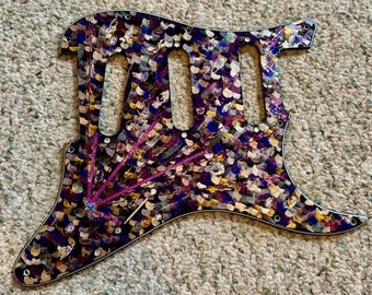 ストラトキャスタータイプ エレキギター 紫色ピックガード Fender Player II Modified Stratocaster Dusk エレキギター ストラト