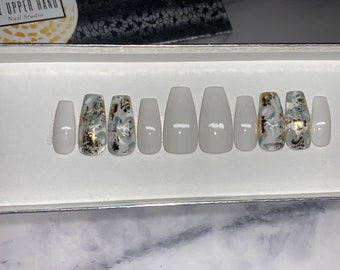 Estrictamente de negocios, prensa en las uñas, prensa pintada a mano en las uñas, uñas falsas, uñas falsas personalizadas, uñas postizas, uñas de gel, uñas de lujo