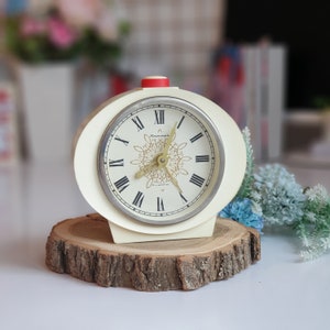 Vintage Wind Up Alarm Clock Jantar 4 Jewels, Retro Analog Clock, Working Condition