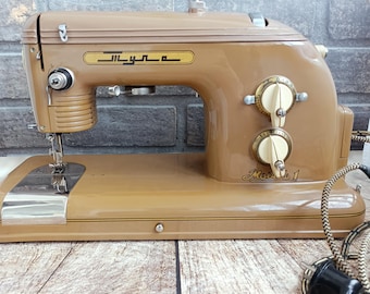Vintage 1958 Tula Portable Sewing Machine - USSR Collectible