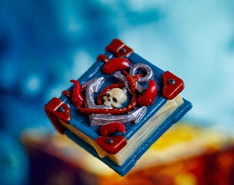 Pirate Keycap - Handmade Resin Artisan Cherry MX Keycap