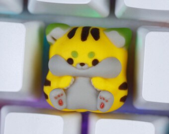 Customized Yellow Cat Resin Keycap: Mechanical Keyboard Decor Accessory