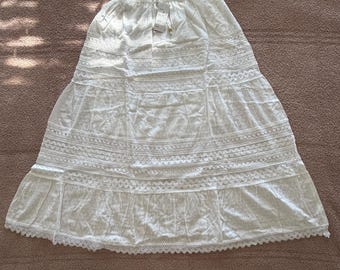 saya blanca | white religious skirt | Santeria | saya