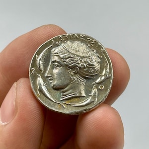 Stunning Ancient Greek Old Bronze Uniqe Rare Coin in Fine Condition