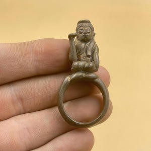 Vintage Bronze Buddha Ring: Ancient Roman Style