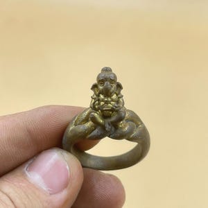 Antique Bronze Buddha Ring: Ancient Roman Style