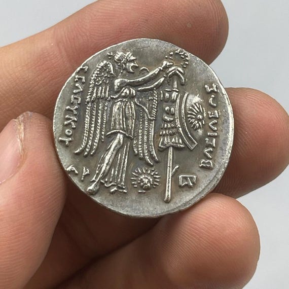 古代ギリシャの青銅貨：希少で良好な状態のコレクターズアイテム