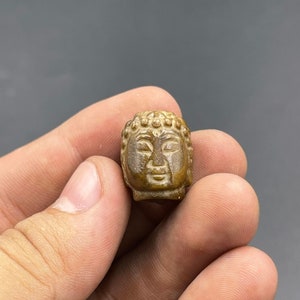 Stunning Ancient Chiness Jade Stone Ghandhara Budha Head Carved Old Bead