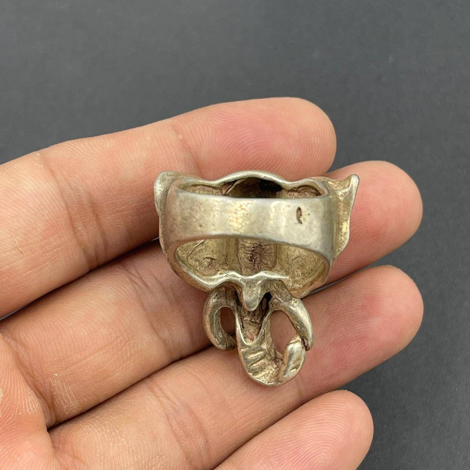 Anello a forma di elefante in argento sterling fatto a mano