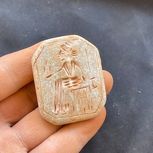 Incantevoli incisioni del re romano in pietra antica del Vicino Oriente, amuleto con timbro con sigillo, raro ed eccellente