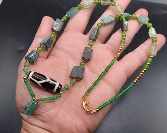 Antike römische Glasperlenkette mit Dzi Perle