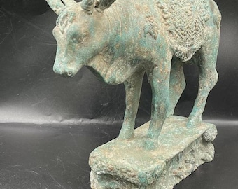 メズメ品質 紀元400～600年頃 古代ローマの青銅製雄牛立像 - Etsy 日本