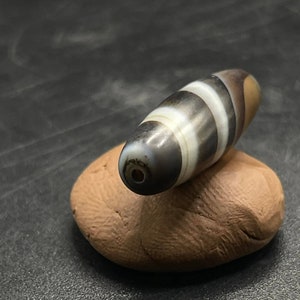 Unique Ancient Himalayan Indo Tibetan Suleimany Agate Rare Lines Pattern Agate Amulet Bead