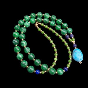 Vintage Natural Stone Bead Necklace: Turquoise Pendant