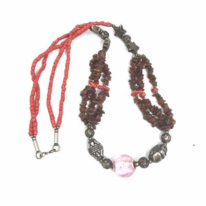 Vintage Multi Color Glass Bead Necklace: Silver Pleated Beads