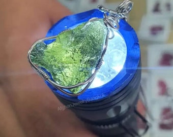 100% Natural Moldavite/ Beautiful Moldavite/ Genuine Moldavite Tektite/ Beautiful Piece Raw Moldavite Pendent Moldavite From Czech Republic