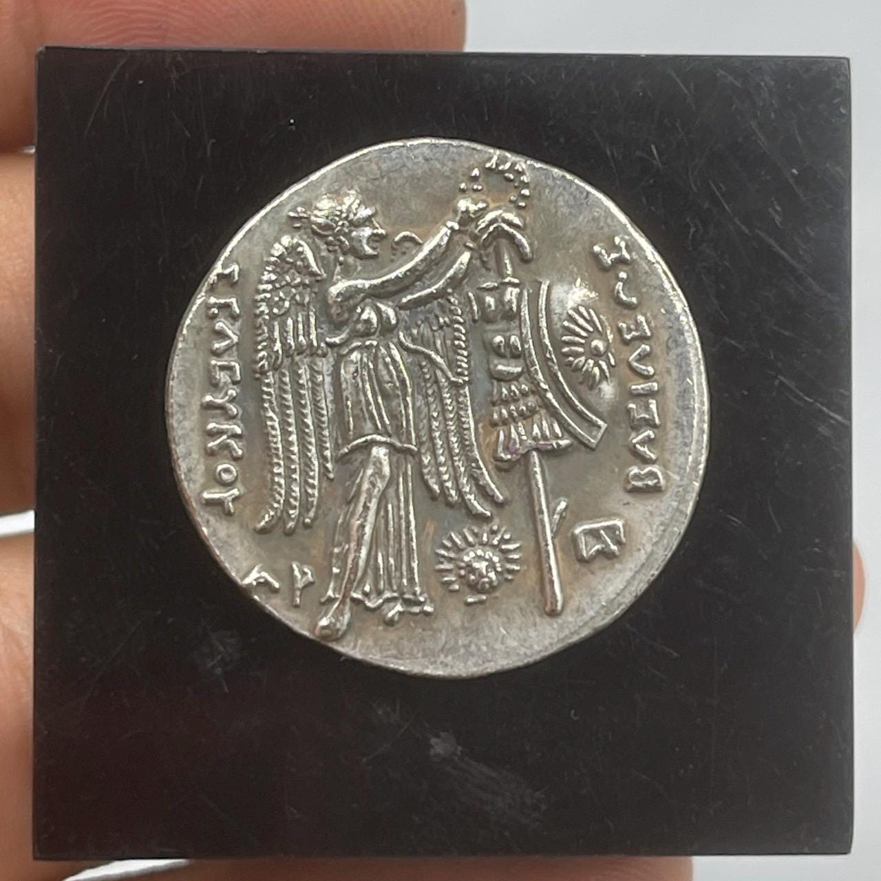 古代ギリシャの青銅貨：希少で良好な状態のコレクターズアイテム